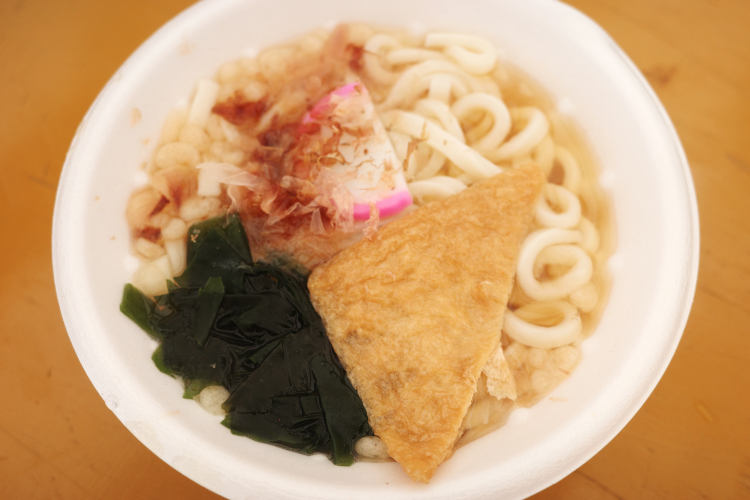 Kakuouzan udon at Nitaaiji temple in Nagoya