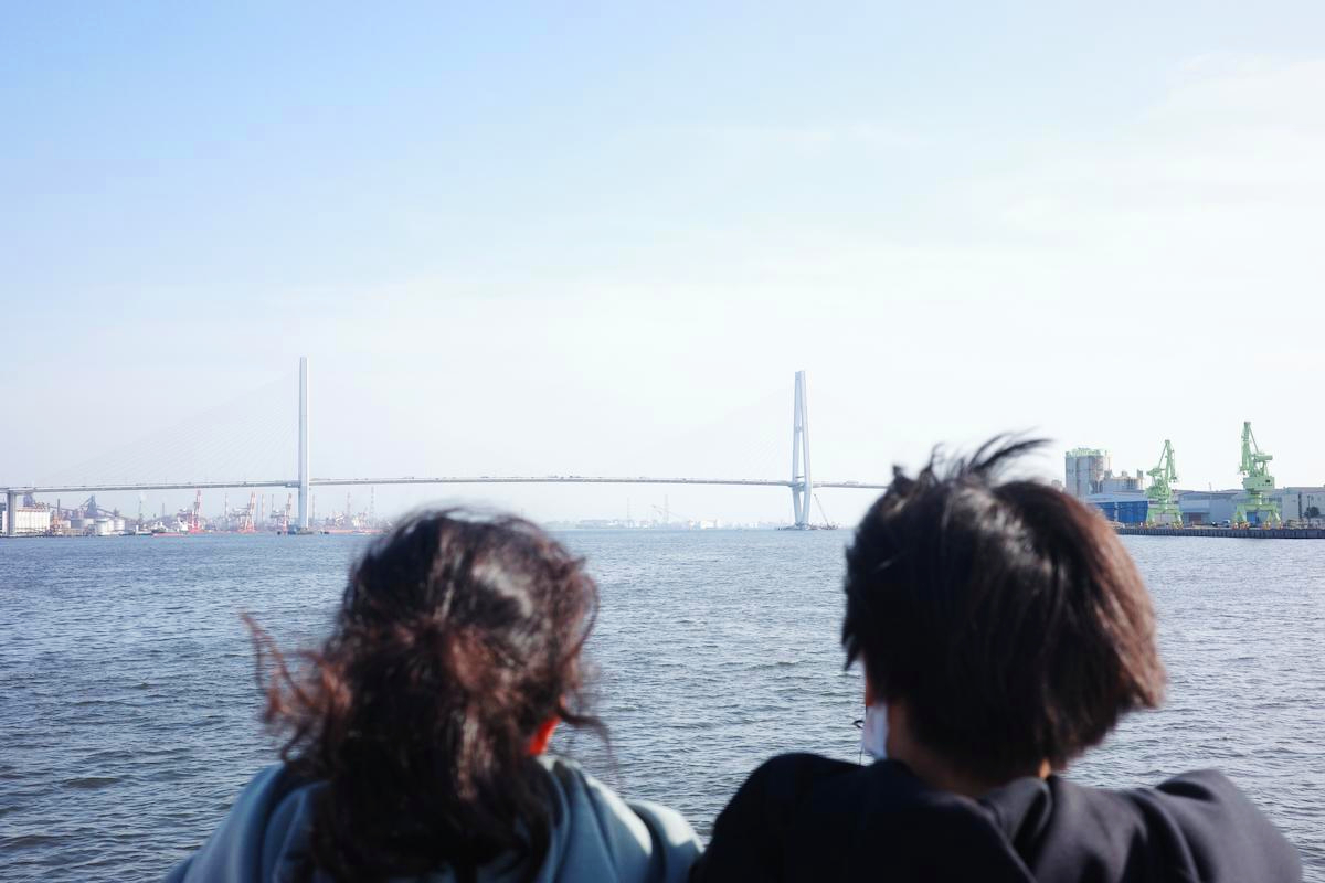 Meikou bridge can be seen.