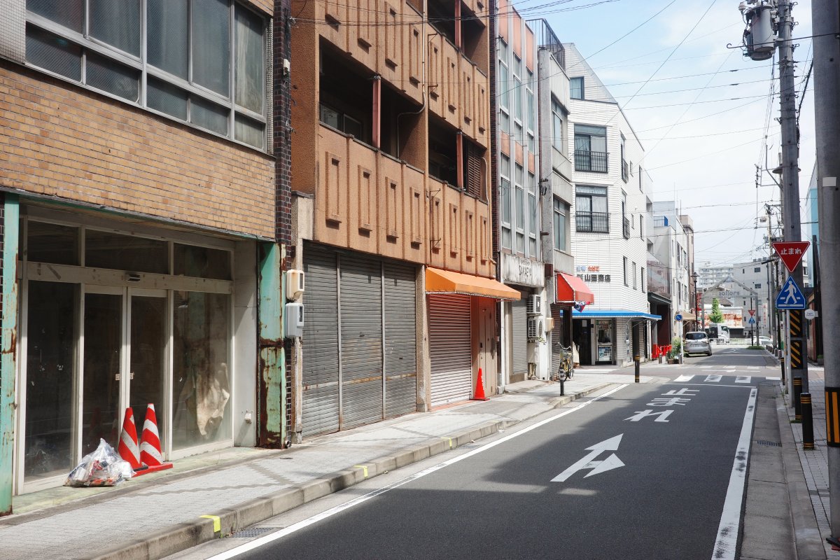 A quiet empty street.