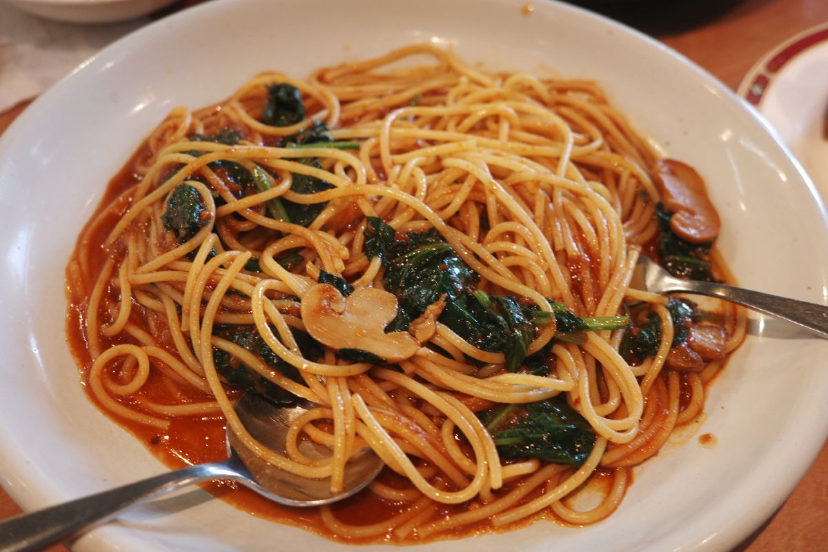 Tomato-Based Spaghetti at Sicilian: A Savory Nagoya Food Delight