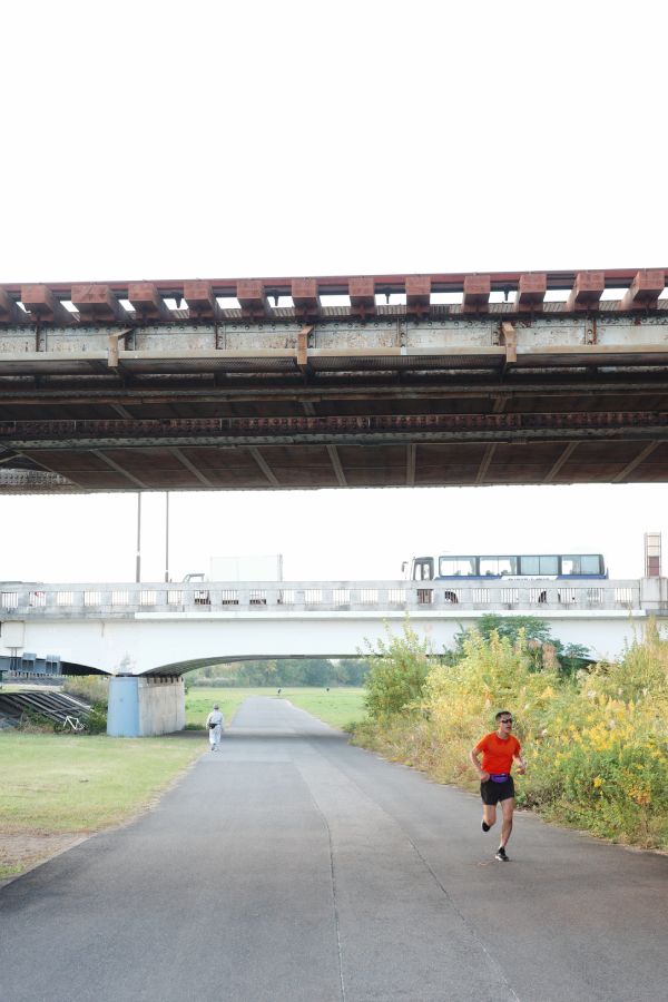 People enjoying a run along the beautiful Yada River in Nagoya's Higashi-ku.